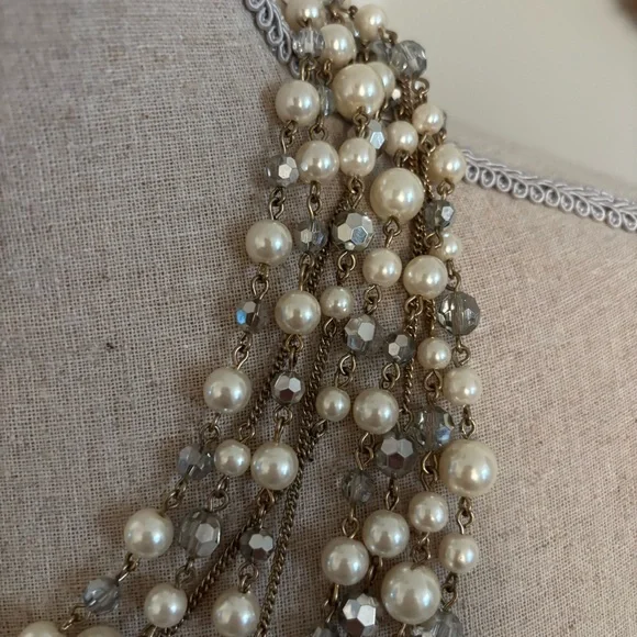 🪴$5/25🪴 Pearl Beaded Gold Multi-Strand Layered Necklace - Picture 6 of 9